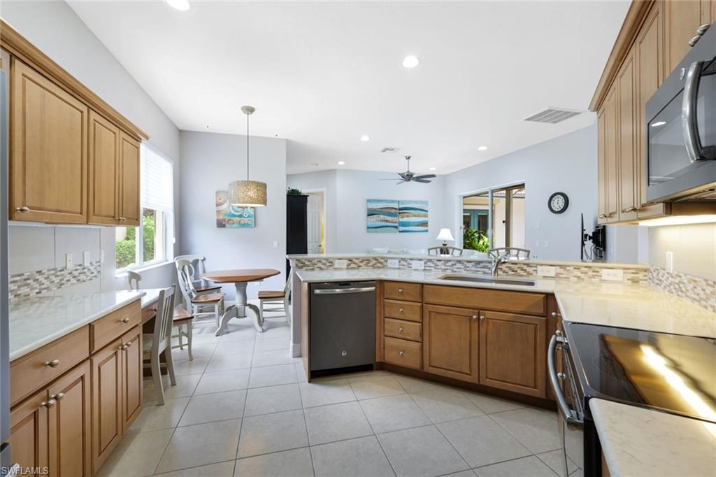 HUNTERS RIDGE - Residential