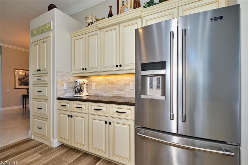 LEXINGTON COUNTRY CLUB - Residential Lease