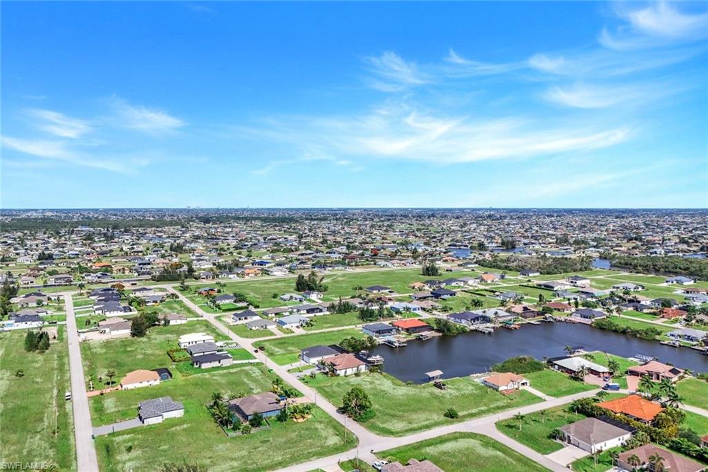 CAPE CORAL - Land