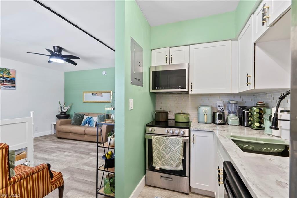 AQUARIUS APTS OF MARCO ISLAND - Residential