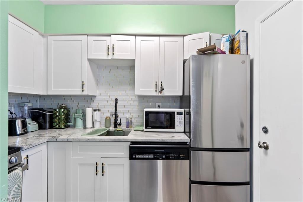 AQUARIUS APTS OF MARCO ISLAND - Residential