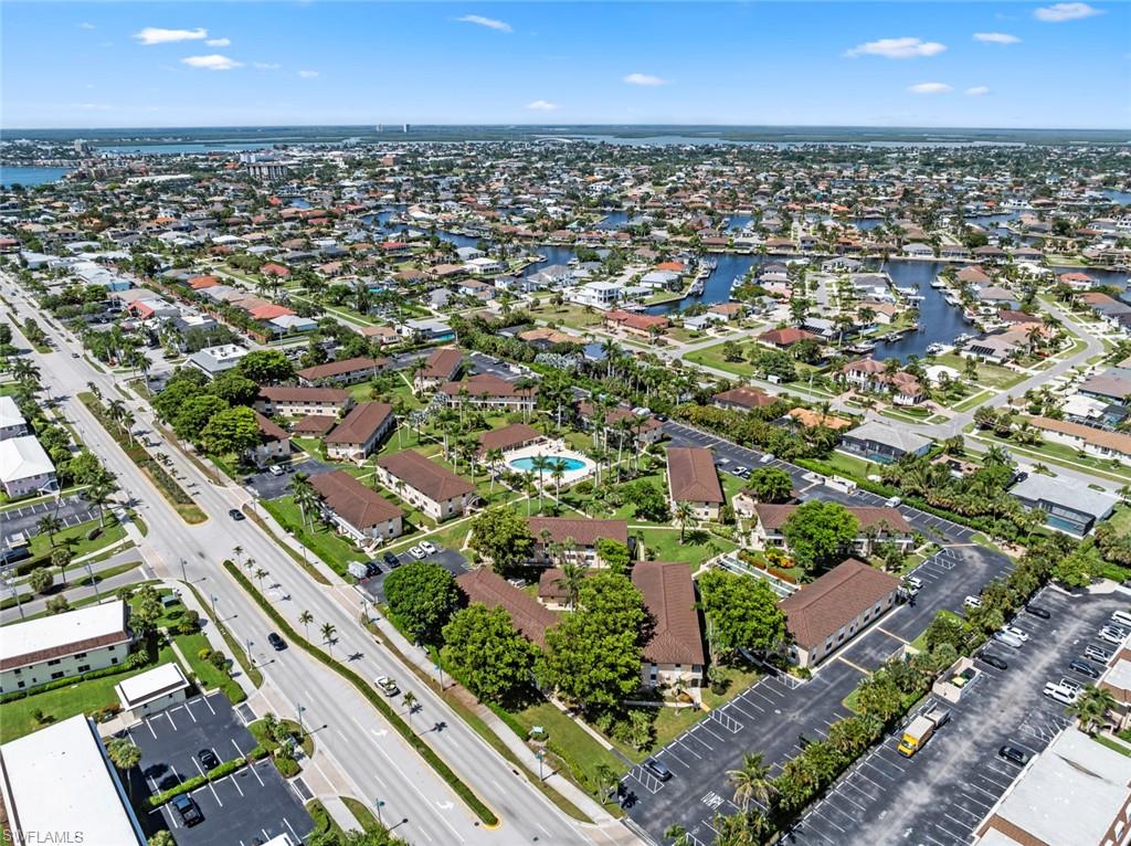 AQUARIUS APTS OF MARCO ISLAND - Residential