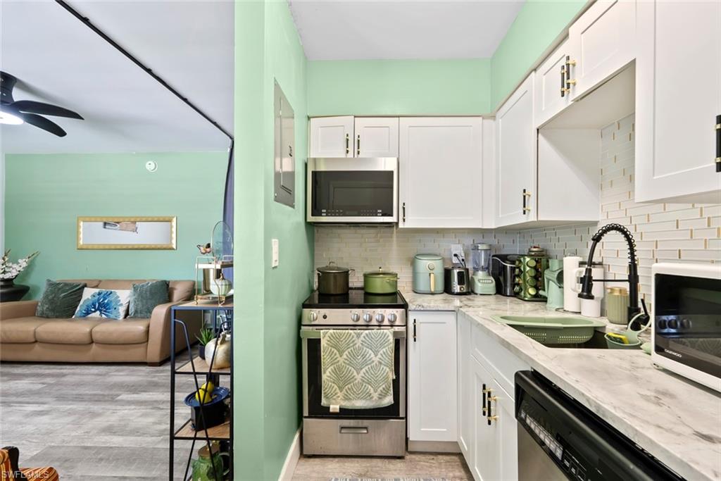 AQUARIUS APTS OF MARCO ISLAND - Residential