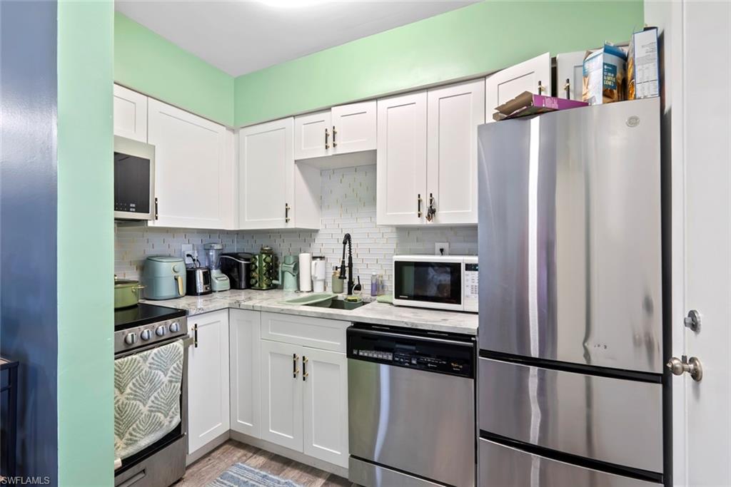 AQUARIUS APTS OF MARCO ISLAND - Residential