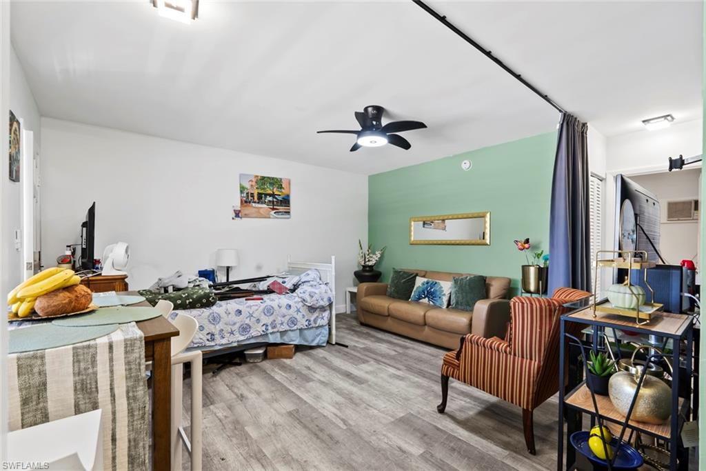 AQUARIUS APTS OF MARCO ISLAND - Residential