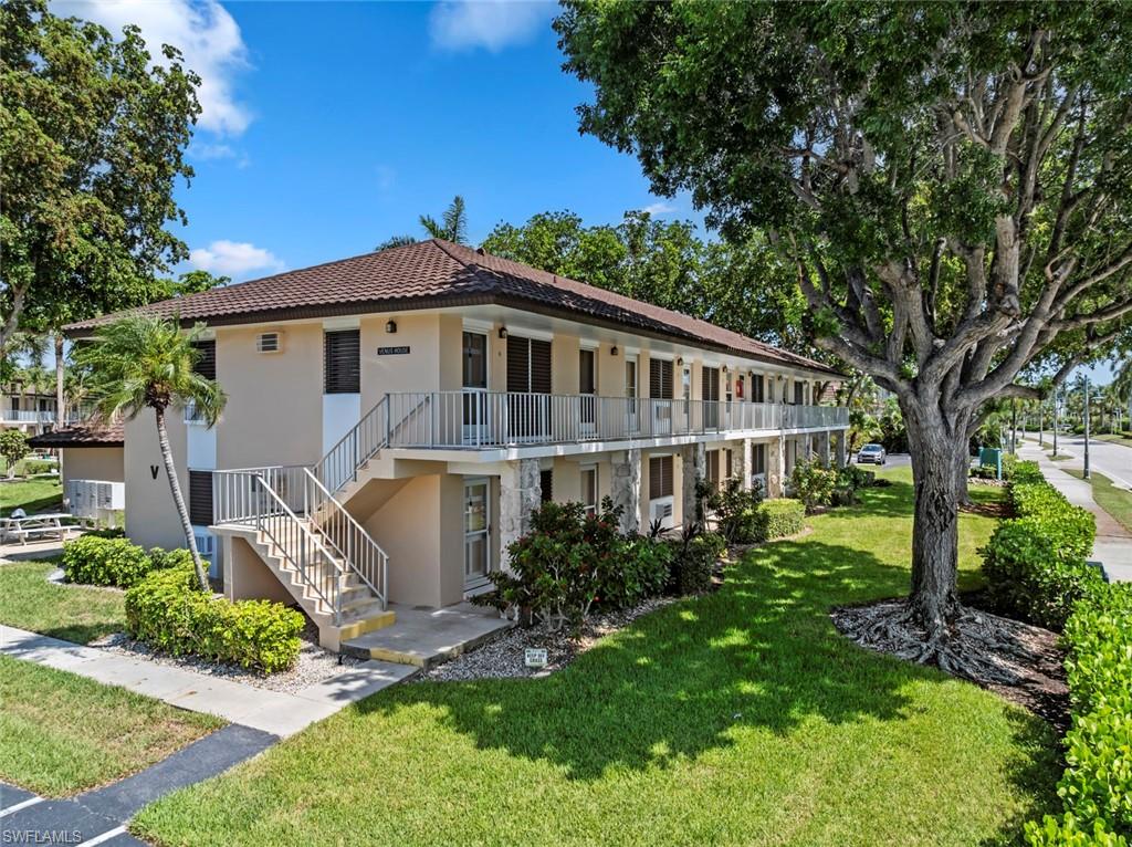AQUARIUS APTS OF MARCO ISLAND - Residential
