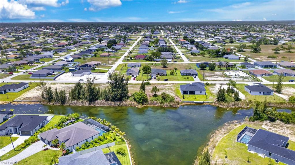 CAPE CORAL - Land