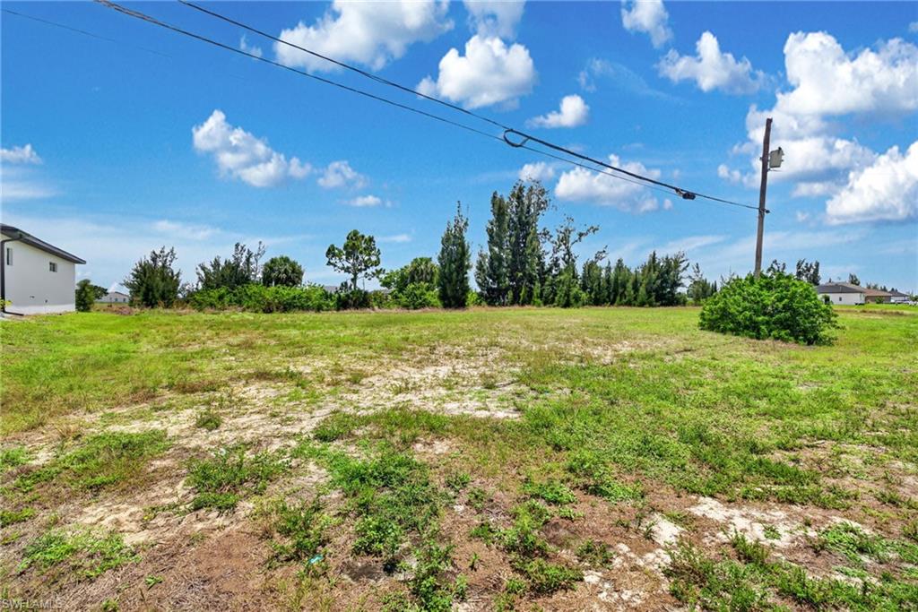 CAPE CORAL - Land
