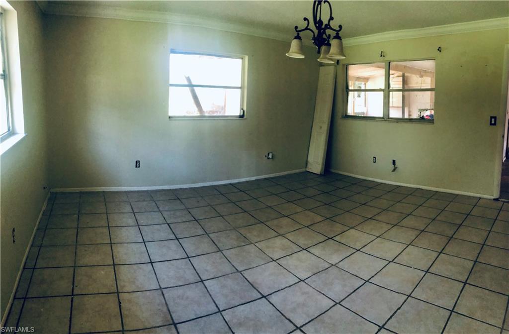 WHISPERING PINES - Residential