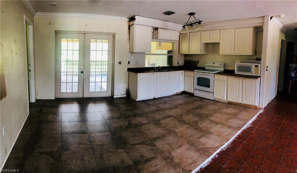 WHISPERING PINES - Residential