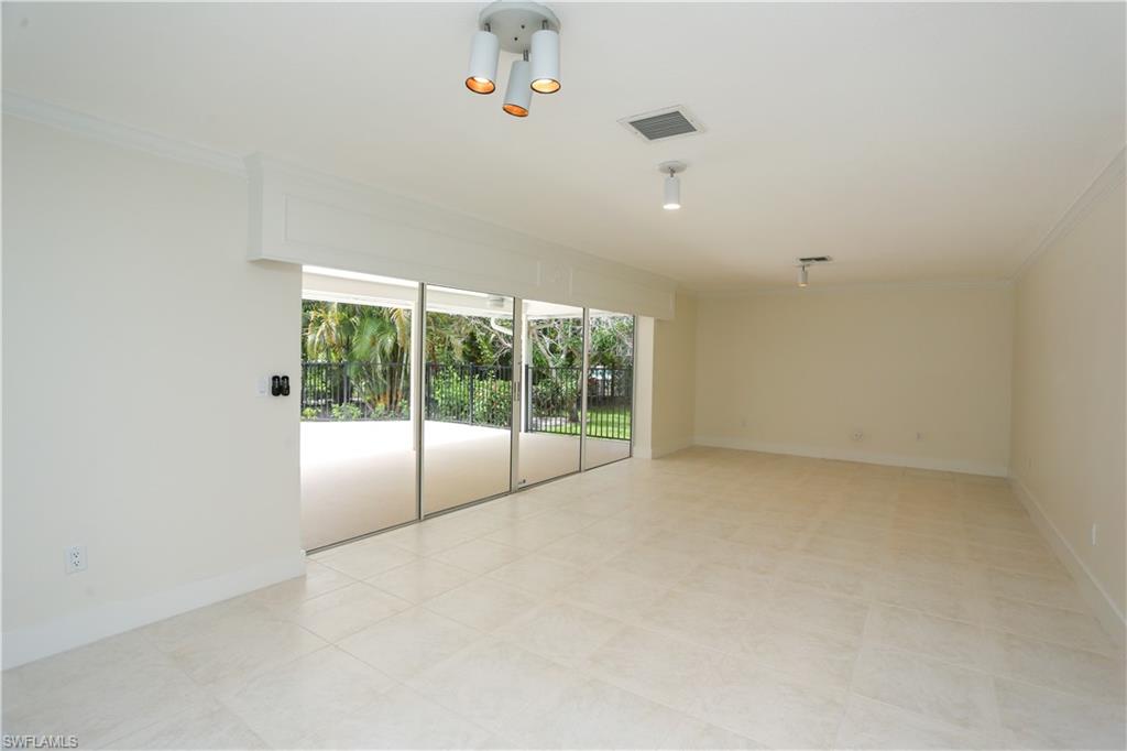 MOORINGS - Residential Lease