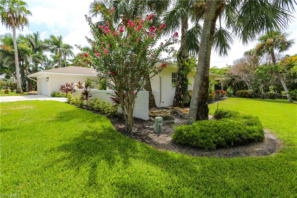 MOORINGS - Residential Lease