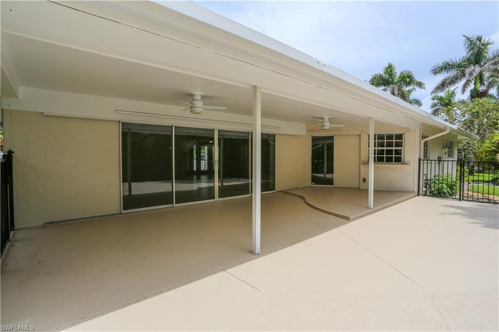 MOORINGS - Residential Lease