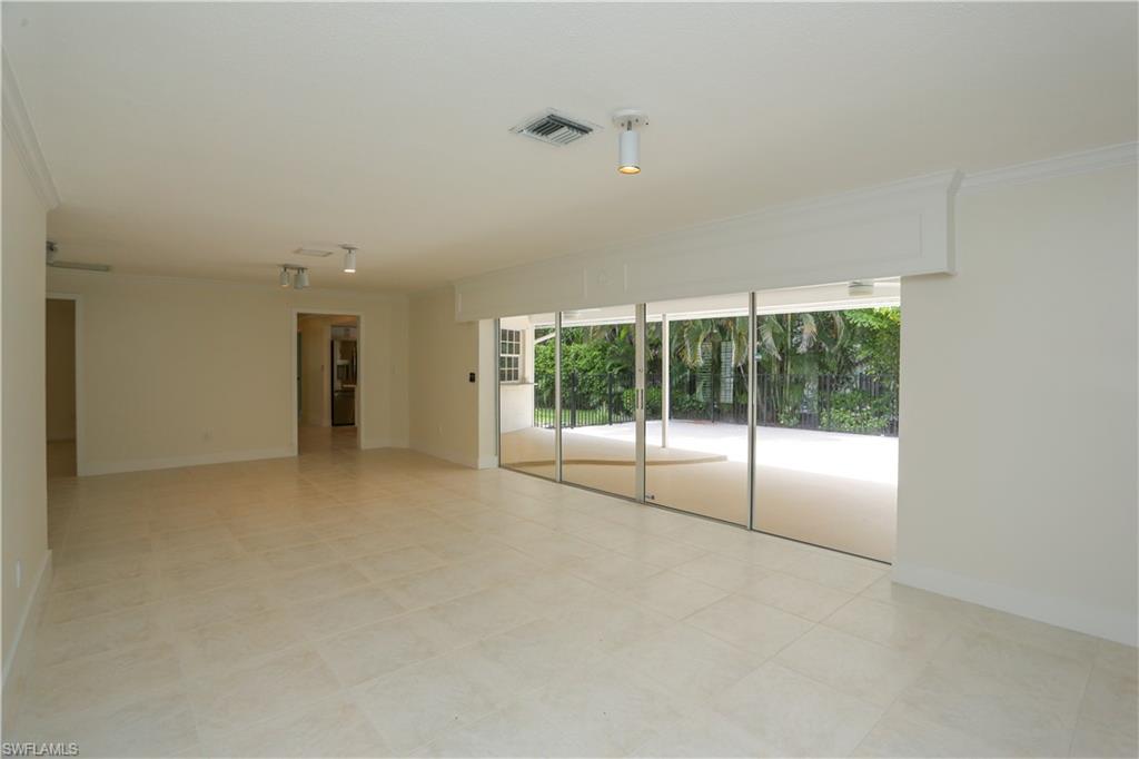 MOORINGS - Residential Lease