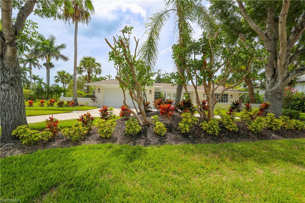 MOORINGS - Residential Lease