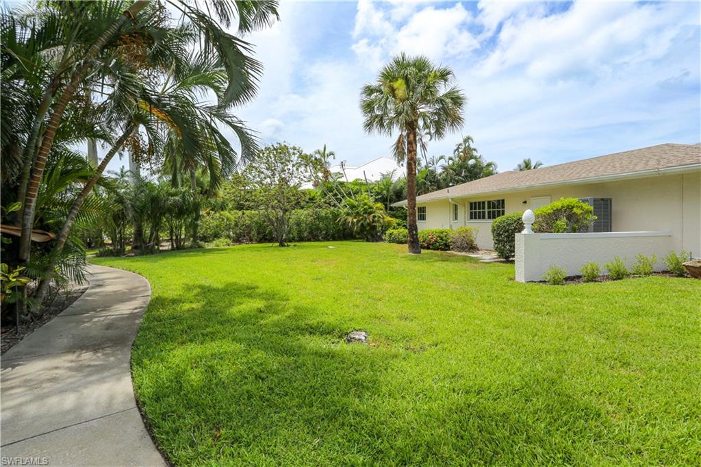 MOORINGS - Residential Lease