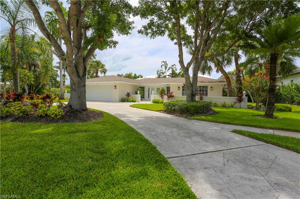 MOORINGS - Residential Lease