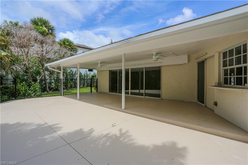 MOORINGS - Residential Lease