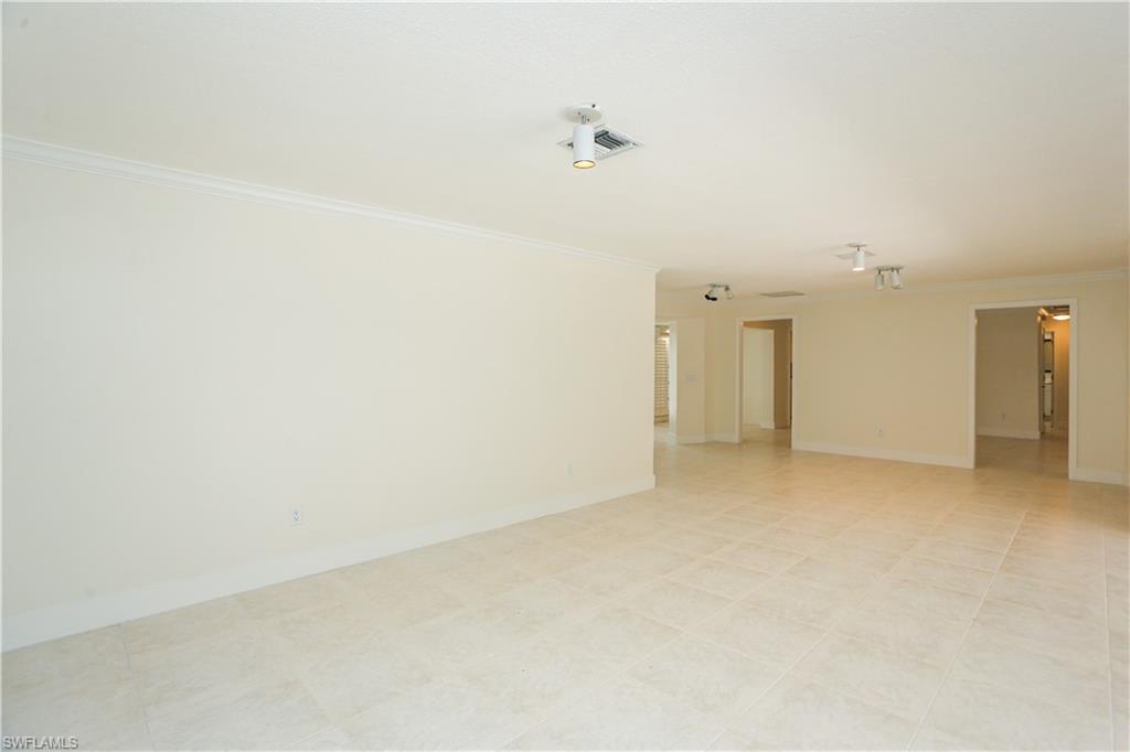 MOORINGS - Residential Lease