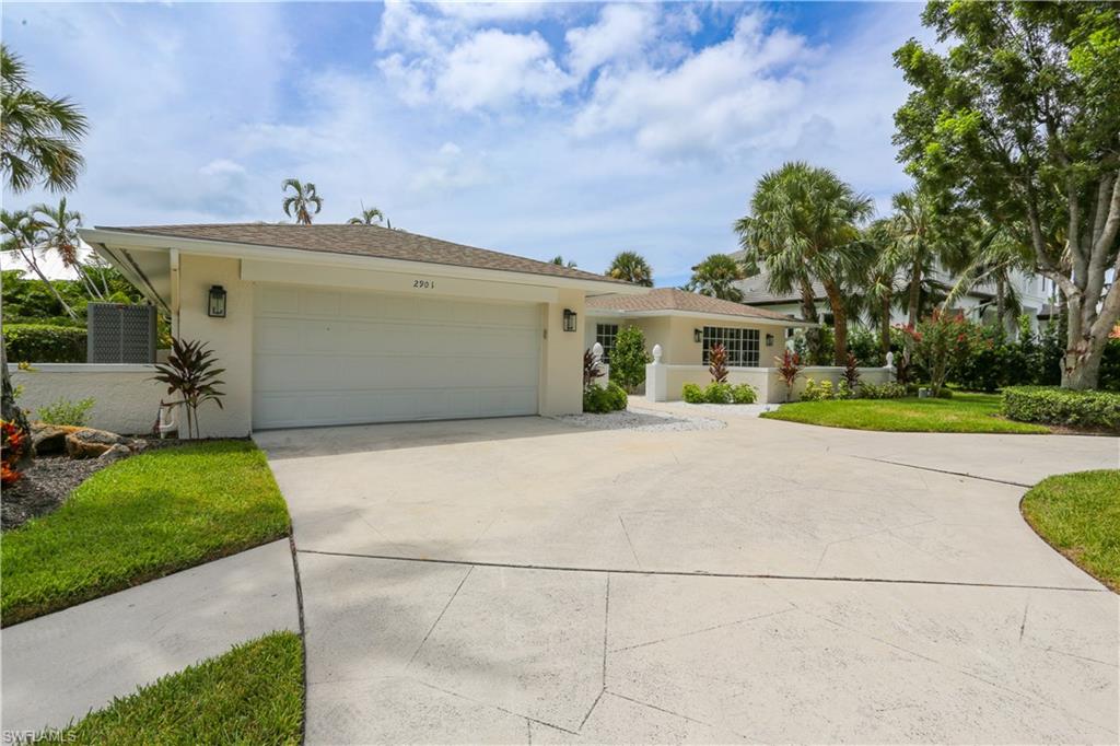 MOORINGS - Residential Lease