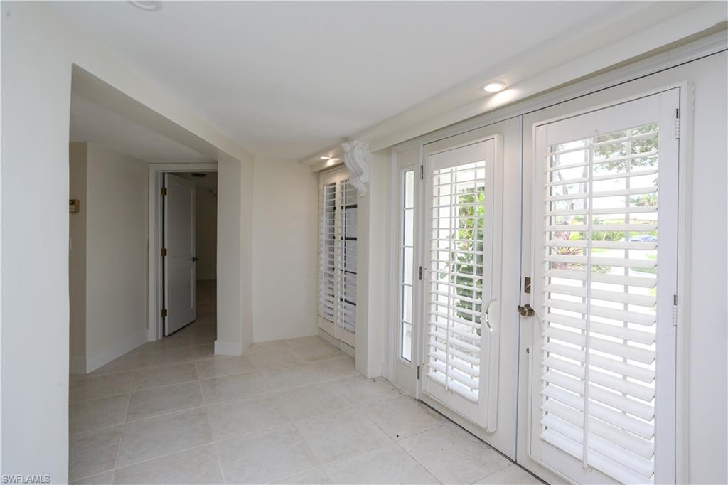 MOORINGS - Residential Lease