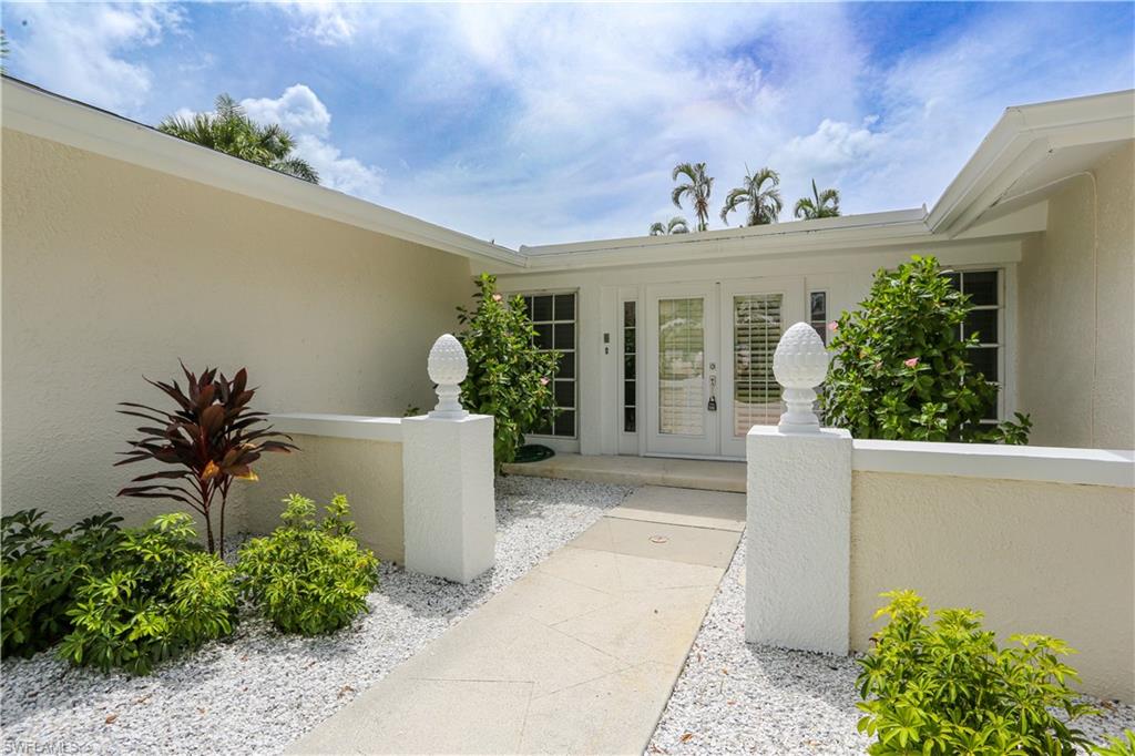 MOORINGS - Residential Lease