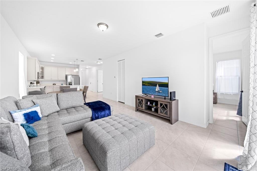 COQUINA AT MAPLE RIDGE - Residential Lease