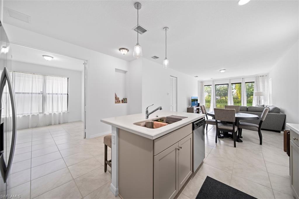 COQUINA AT MAPLE RIDGE - Residential Lease