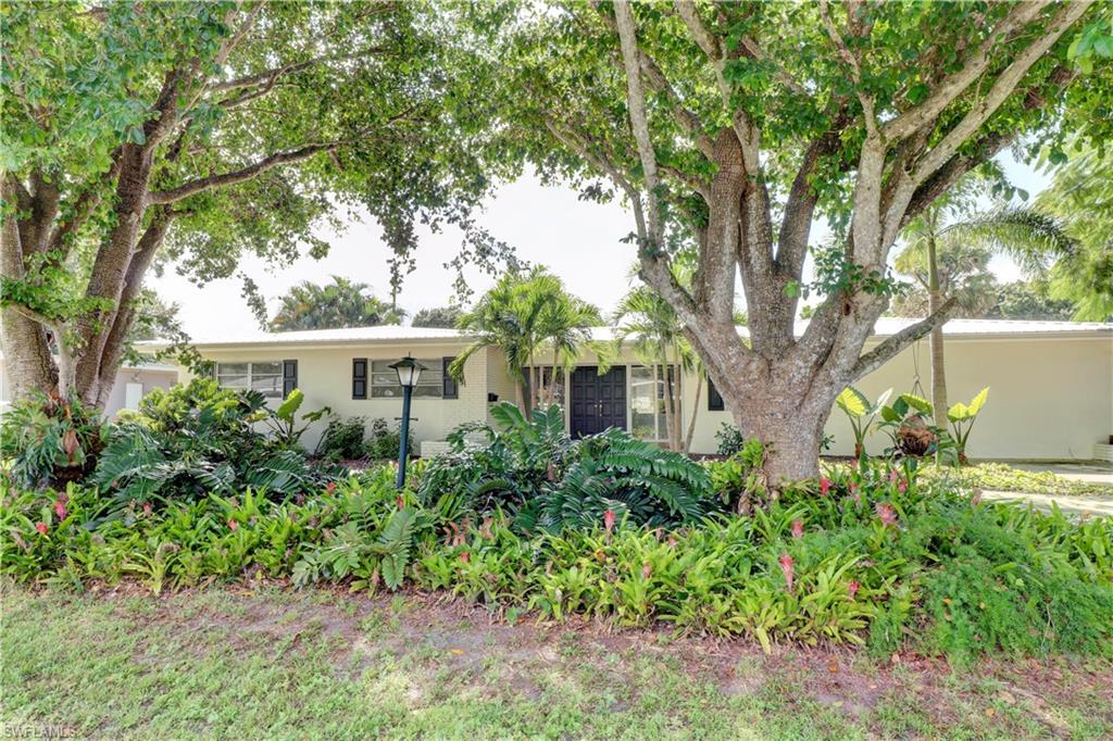 SEMINOLE ESTATES - Residential