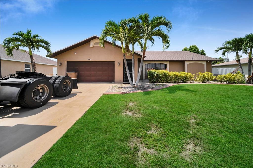 CAPE CORAL - Residential