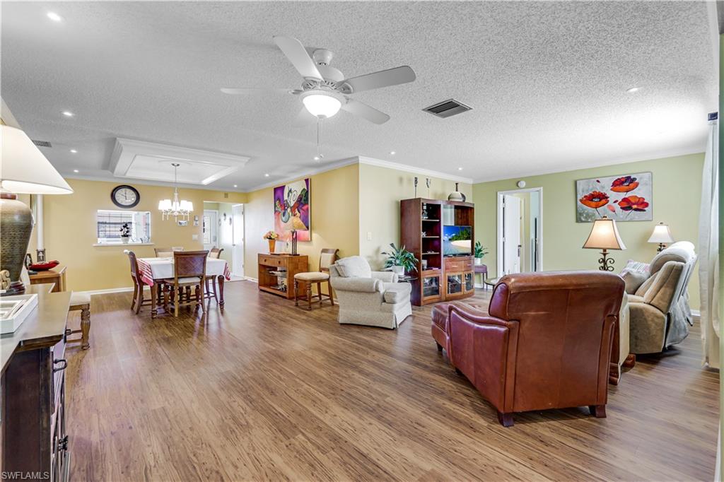 MYERLEE ESQUIRE COURTS CONDO - Residential