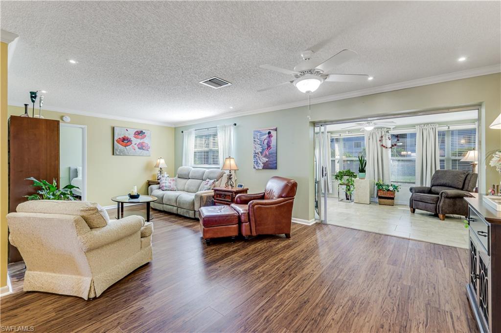 MYERLEE ESQUIRE COURTS CONDO - Residential