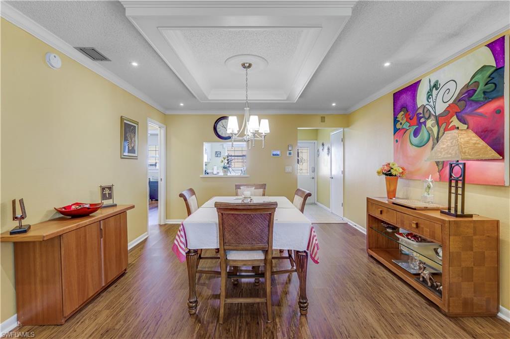 MYERLEE ESQUIRE COURTS CONDO - Residential