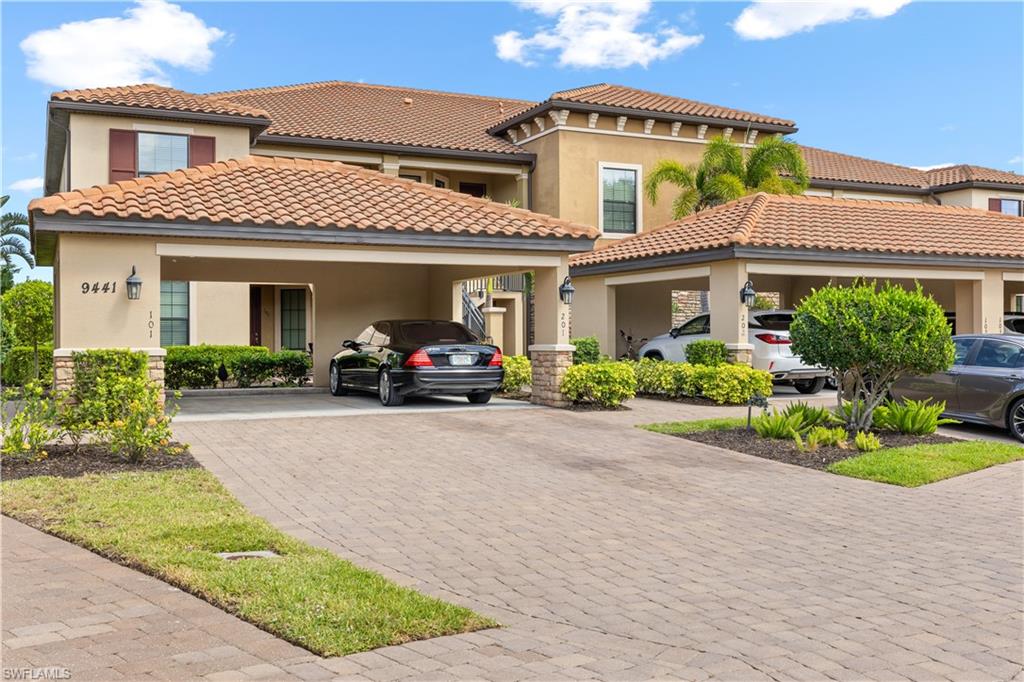 ESPLANADE - Residential Lease