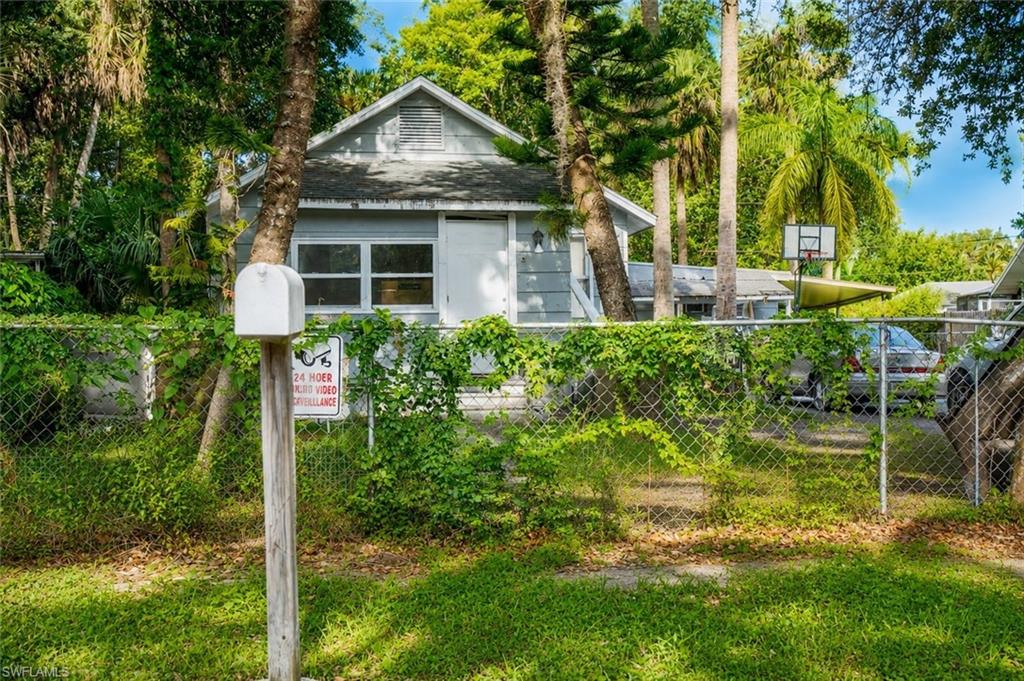 RUSSELL PARK - Residential