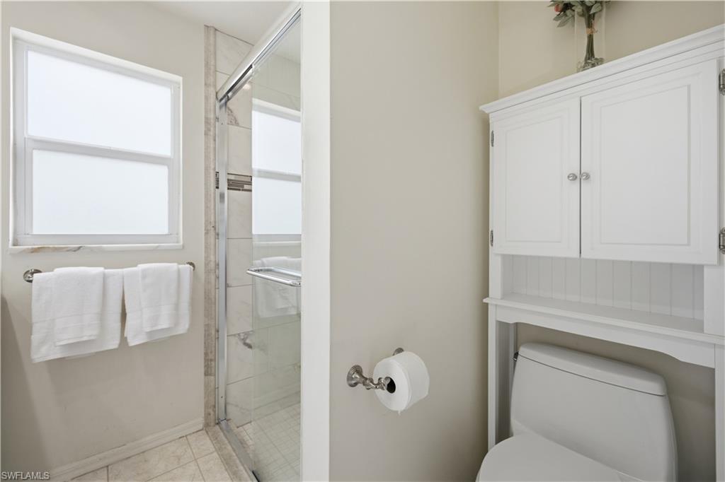 LAUREL OAKS AT PELICAN BAY - Residential Lease