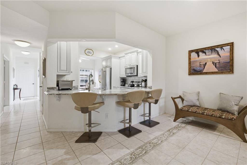 LAUREL OAKS AT PELICAN BAY - Residential Lease