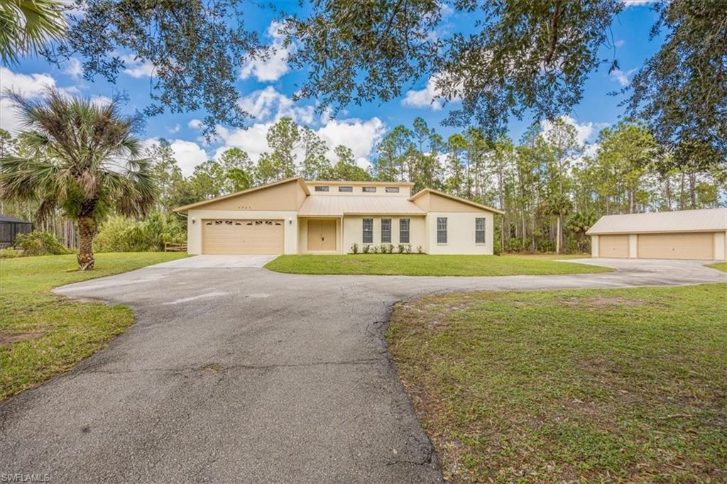 GOLDEN GATE ESTATES - Residential