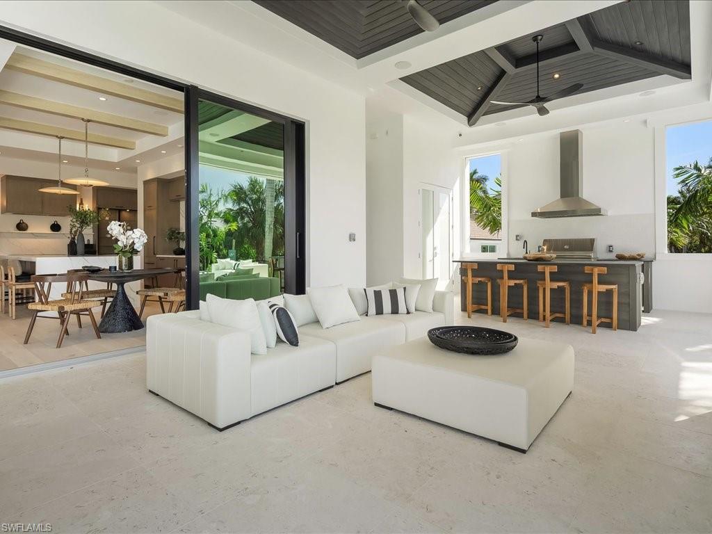 MOORINGS - Residential