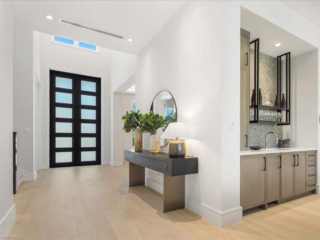 MOORINGS - Residential