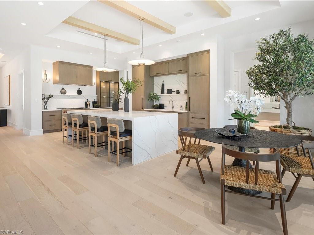 MOORINGS - Residential