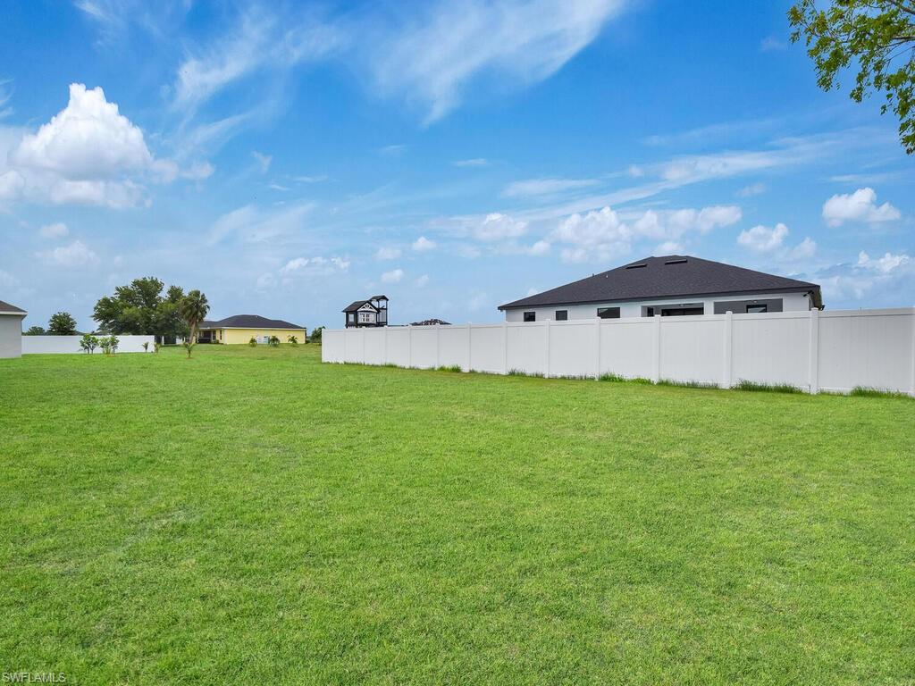 CAPE CORAL - Residential
