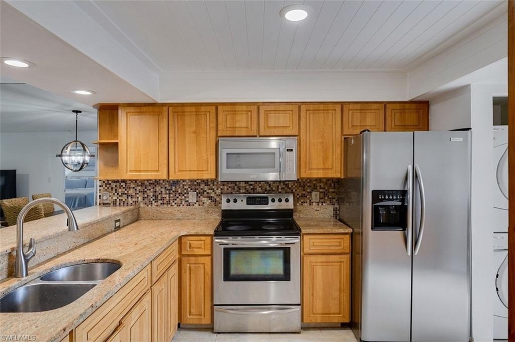 PINEBROOK LAKES CONDO - Residential