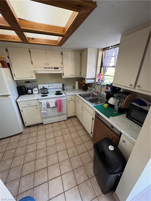 SAN CARLOS PARK - Residential Income