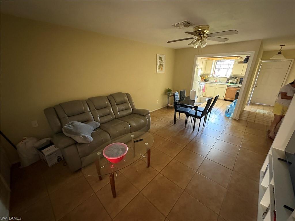 SAN CARLOS PARK - Residential Income