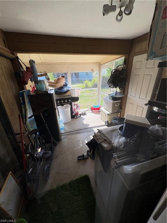SAN CARLOS PARK - Residential Income