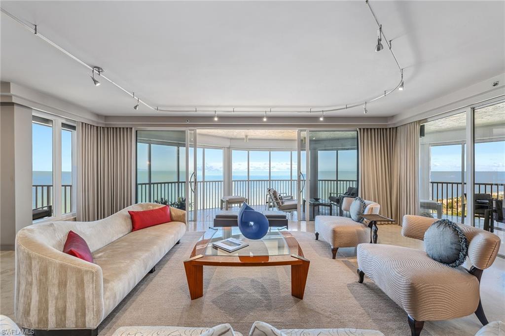 CONTESSA AT BAY COLONY - Residential