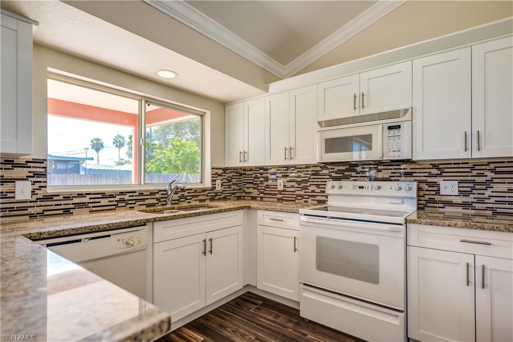 GOLDEN GATE CITY - Residential