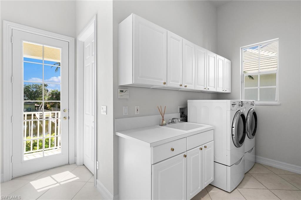 AQUALANE SHORES - Residential
