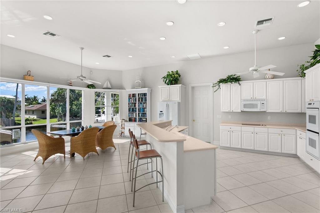 AQUALANE SHORES - Residential